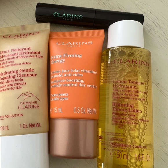 Clarins Makeup & Travel Size Products in Tote